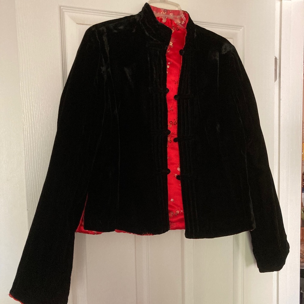 Vintage Newport News Reversible Red Brocade/Black Velvet Jacket, Size S - Picture 3 of 5